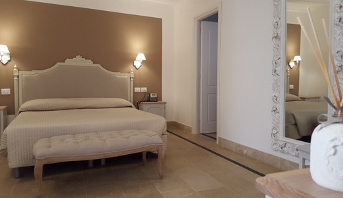 Habitación clásica con 1 cama doble o 2 individuales