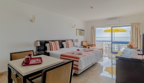 Habitación Deluxe doble (Sea or Pool View)