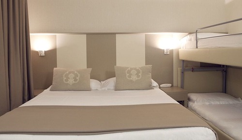 Habitación cuádruple, planta baja