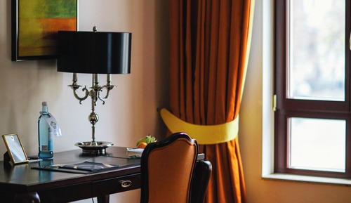 Suite (Rebecca)