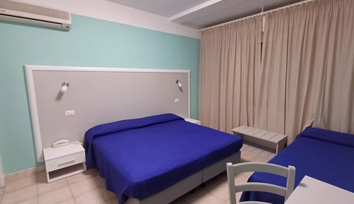 Habitación estándar con 1 cama doble o 2 individuales