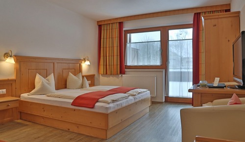 Habitación doble, vistas a la montaña