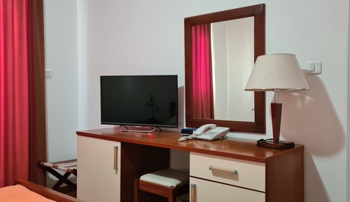 Habitación triple, balcón