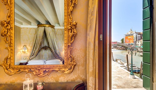 Habitación doble, vistas al canal (Prestige)