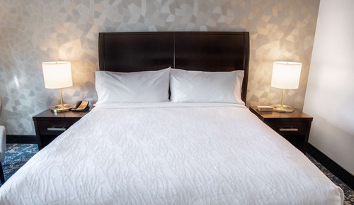1 cama de matrimonio grande, accesible para personas con discapacidad, no fumadores