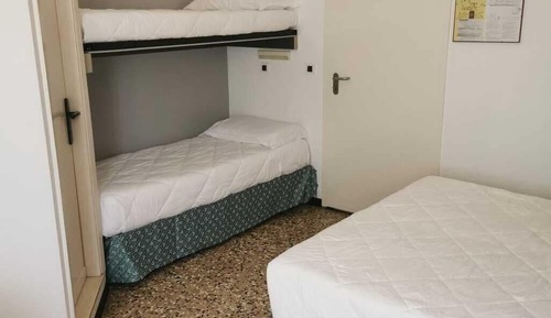 Habitación cuádruple básica, balcón