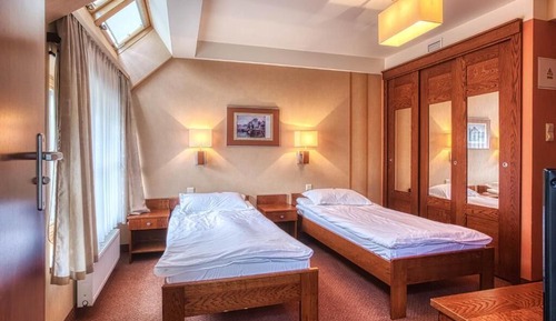 Habitación clásica con 2 camas individuales, vistas al jardín