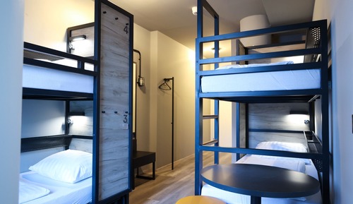 Dormitorio compartido, varias camas (Six-Bed Room)