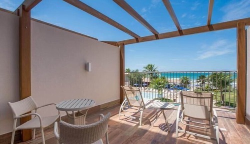 Habitación triple superior, patio, vistas al mar