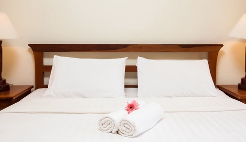 Habitación estándar doble, 1 cama de matrimonio, vistas a la ciudad