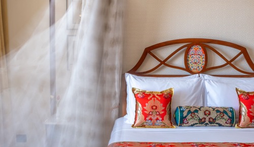 Heritage Suite with Garden View