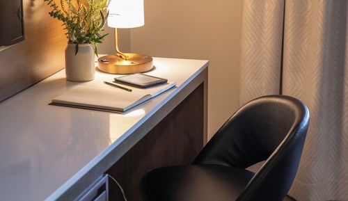 Suite estudio Deluxe, 1 cama de matrimonio grande con sofá cama, vistas al patio