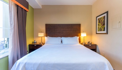 Suite, 1 cama de matrimonio grande, accesible para personas con discapacidad (Mobility & Hearing)