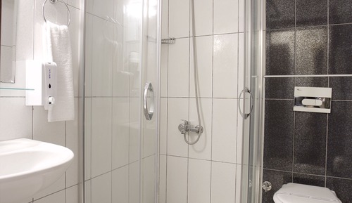 Habitación económica con 1 cama doble o 2 individuales