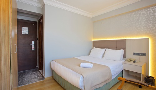 Habitación estándar con 1 cama doble o 2 individuales