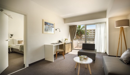 Family room with sea view and balcony