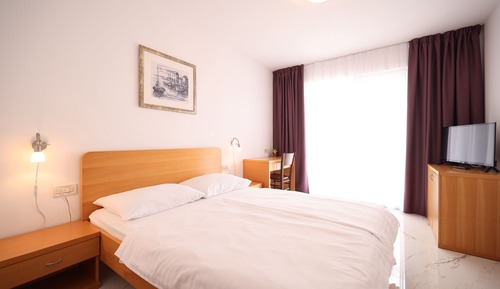 Habitación estándar doble, 1 cama de matrimonio, vistas al jardín