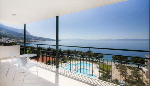 Suite, balcón, vistas parciales al mar