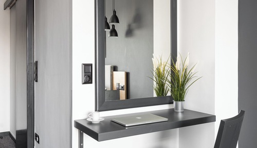 Habitación superior con 1 cama doble o 2 individuales, vistas a la ciudad