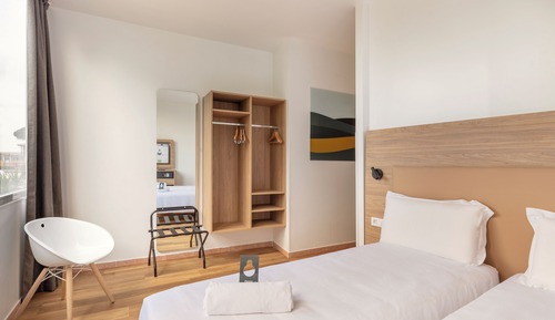 Habitación con 1 cama doble o 2 individuales
