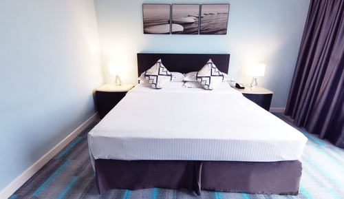 Habitación Deluxe, 1 cama de matrimonio grande, vistas a la ciudad