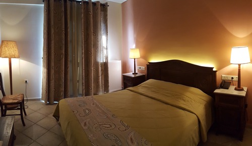 Habitación doble, balcón, vistas a la montaña
