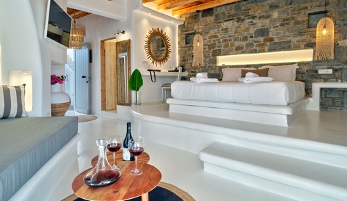 Luxury Suite with Private Pool