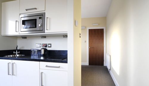 1 Bed Suite