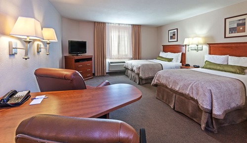 Suite, 2 camas dobles (Comm, Mobil, Trans Shwr, Tub)