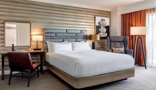 Suite ejecutiva, 1 cama de matrimonio grande con sofá cama, balcón (Hearing Accessible)