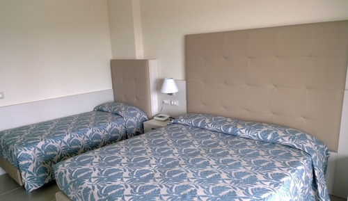 Habitación triple de diseño