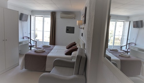 Habitación cuádruple estándar