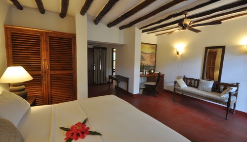 Habitación superior, vistas a la piscina