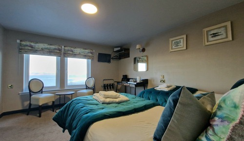 Habitación clásica con 2 camas individuales