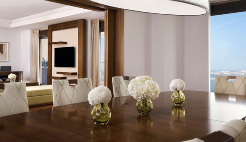 Suite Royal, 1 cama doble, balcón, vistas parciales al mar