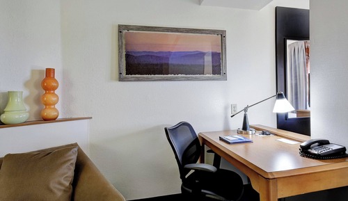 Estudio, 1 cama de matrimonio grande con sofá cama