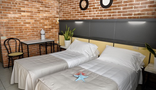 Habitación con 1 cama doble o 2 individuales