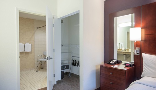 Suite, 2 habitaciones (Mobility/Hearing Accessible, Tub)