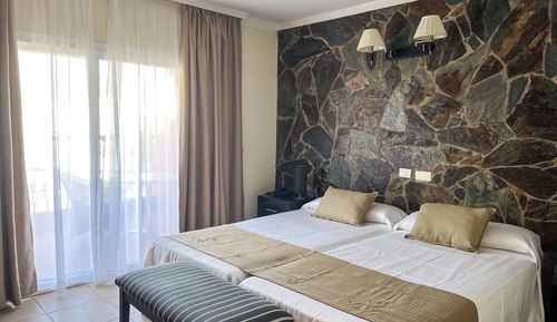 Suite junior (2 Adults + 1 Child)