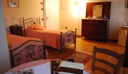 Habitación estándar con 1 cama doble o 2 individuales