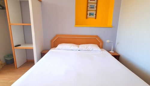 Habitación Confort doble, baño privado, vistas a la piscina