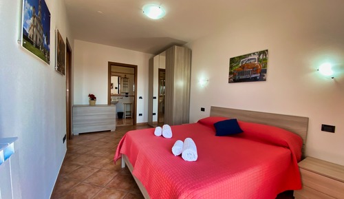 Apartamento estándar, 1 habitación, balcón, vistas al lago (Street Side)