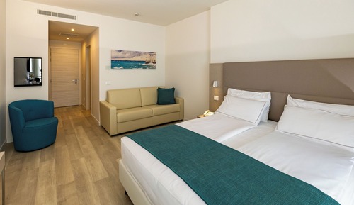 Habitación superior, vistas parciales al lago