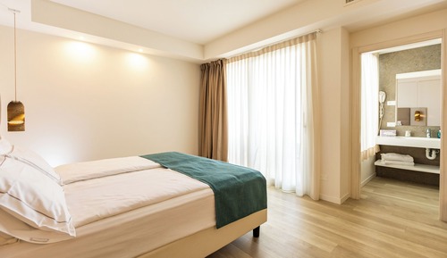 Suite junior, vistas al lago