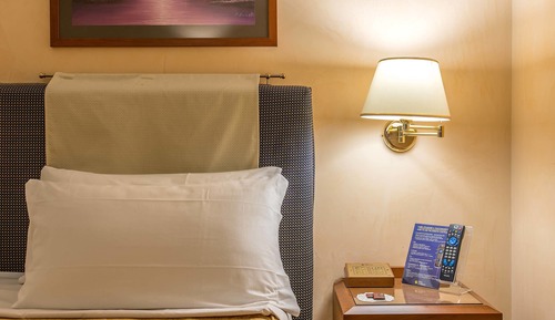 Habitación estándar con 1 cama doble o 2 individuales
