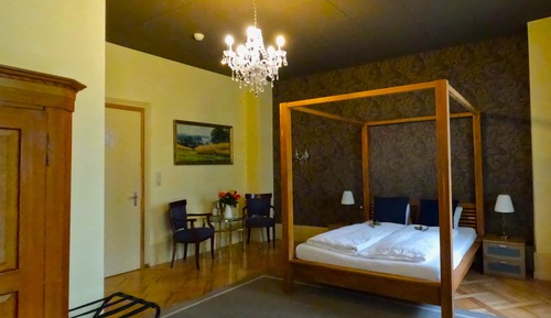 Habitación exclusiva, 1 cama de matrimonio grande, terraza, vistas al jardín