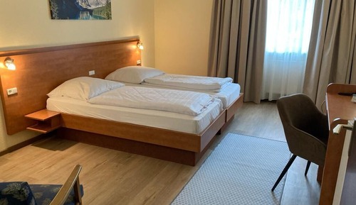 Habitación económica doble, 1 cama doble o 2 individuales