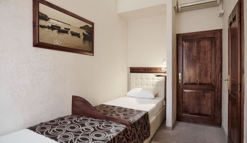 Habitación económica con 2 camas individuales