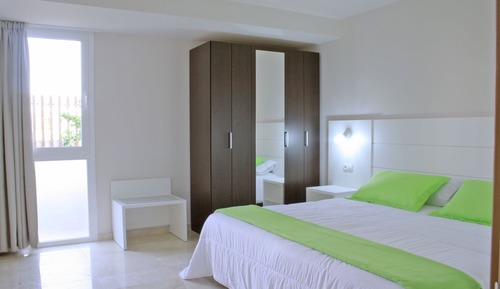 Habitación doble (with Garden )
