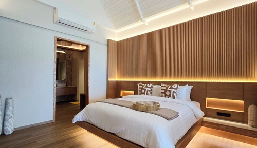 Family Beachfront Pool Villa